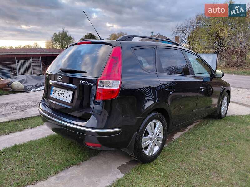 Універсал Hyundai i30 2008 в Рівному фото 4 Універсал Hyundai i30 2008 в Рівному