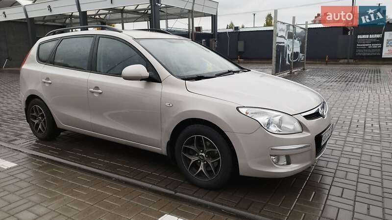 Хетчбек Hyundai i30 2008 в Києві фото 4 Хетчбек Hyundai i30 2008 в Києві