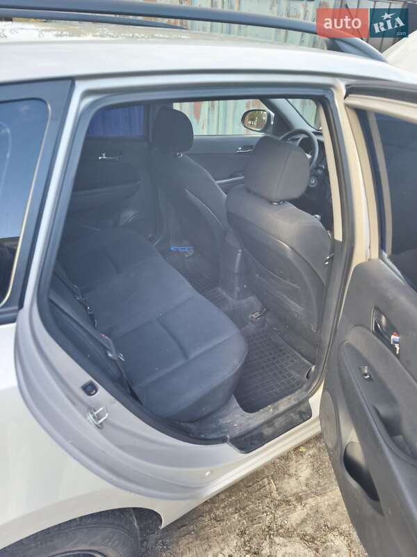 Универсал Hyundai i30 2008 в Киеве