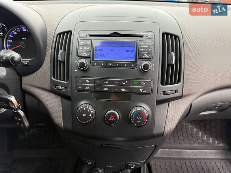 Універсал Hyundai i30 2012 в Харкові фото 34 Універсал Hyundai i30 2012 в Харкові