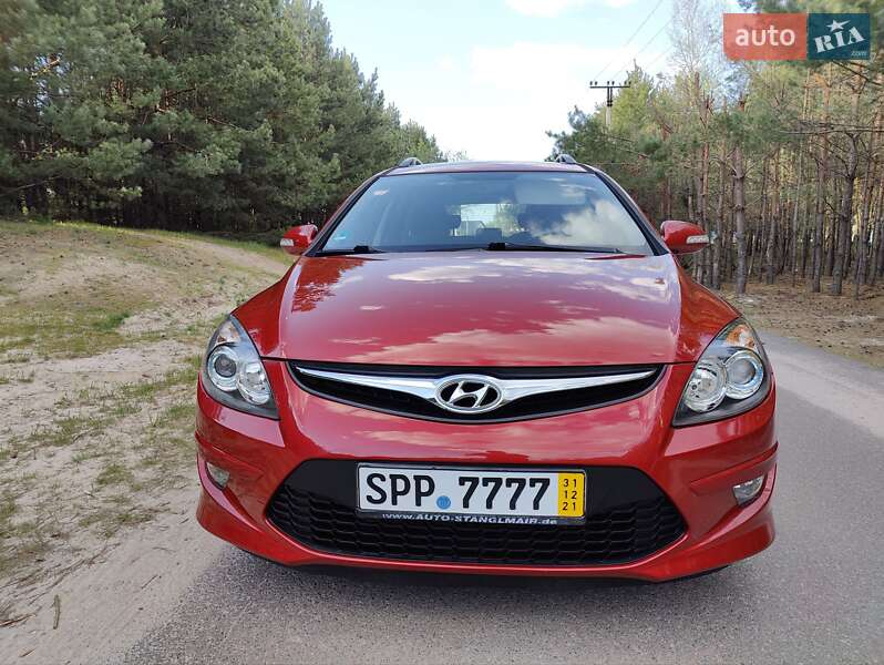 Универсал Hyundai i30 2011 в Киеве