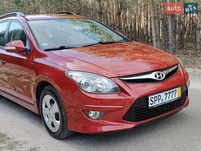 Универсал Hyundai i30 2011 в Киеве