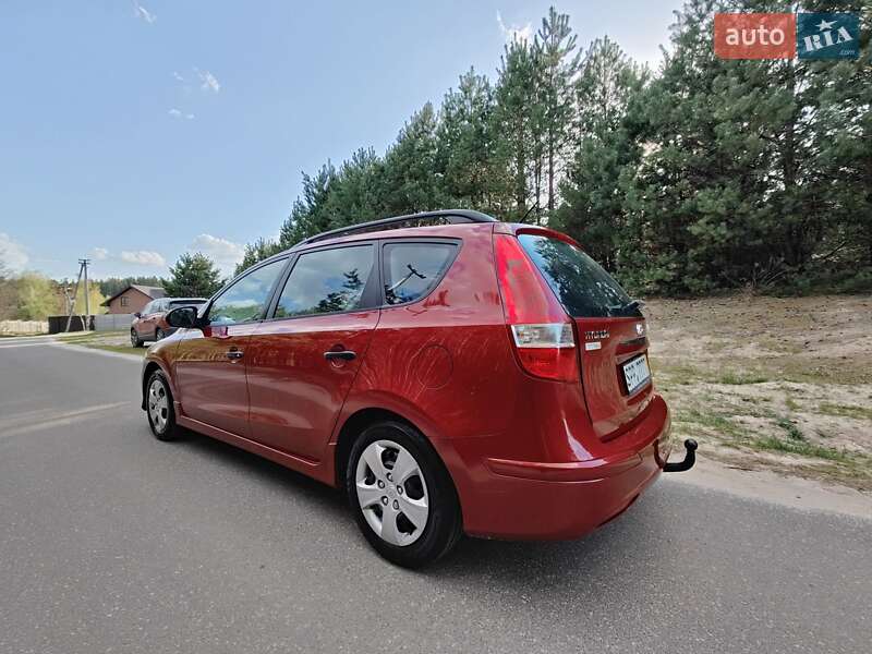 Универсал Hyundai i30 2011 в Киеве