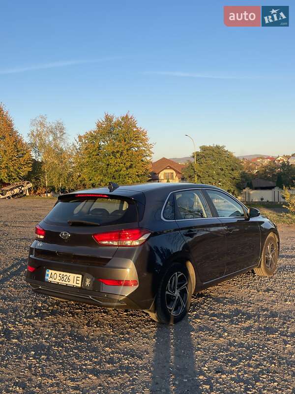 Хетчбек Hyundai i30 2021 в Ужгороді фото 8 Хетчбек Hyundai i30 2021 в Ужгороді