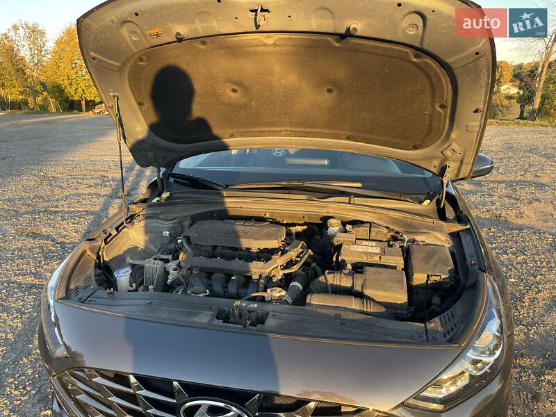 Хетчбек Hyundai i30 2021 в Ужгороді фото 19 Хетчбек Hyundai i30 2021 в Ужгороді
