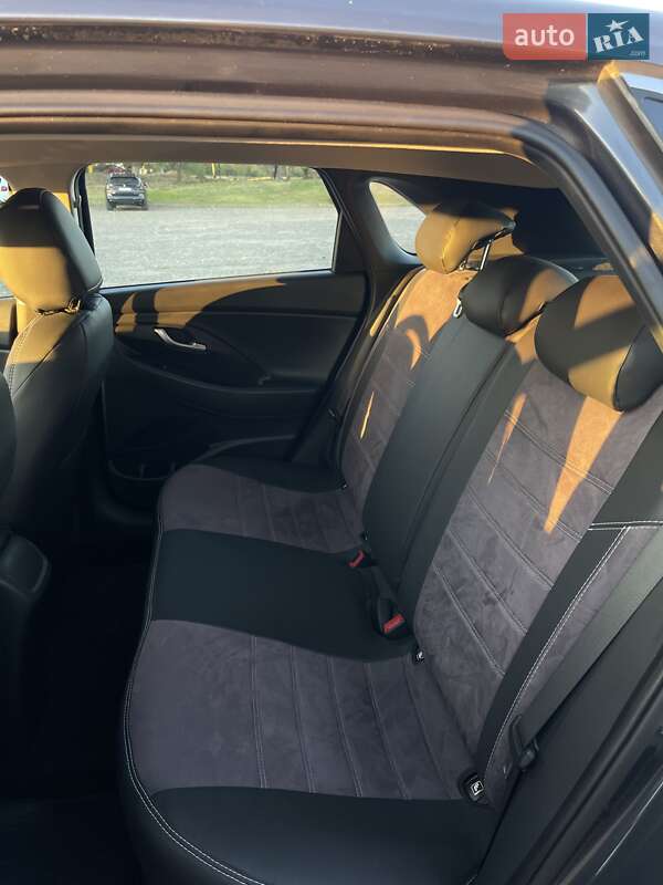 Хетчбек Hyundai i30 2021 в Ужгороді фото 22 Хетчбек Hyundai i30 2021 в Ужгороді