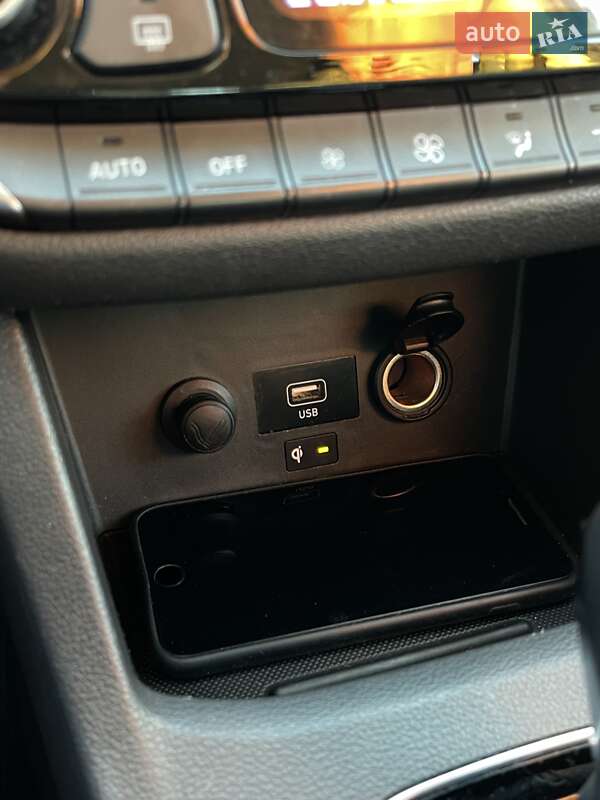 Хетчбек Hyundai i30 2021 в Ужгороді фото 26 Хетчбек Hyundai i30 2021 в Ужгороді