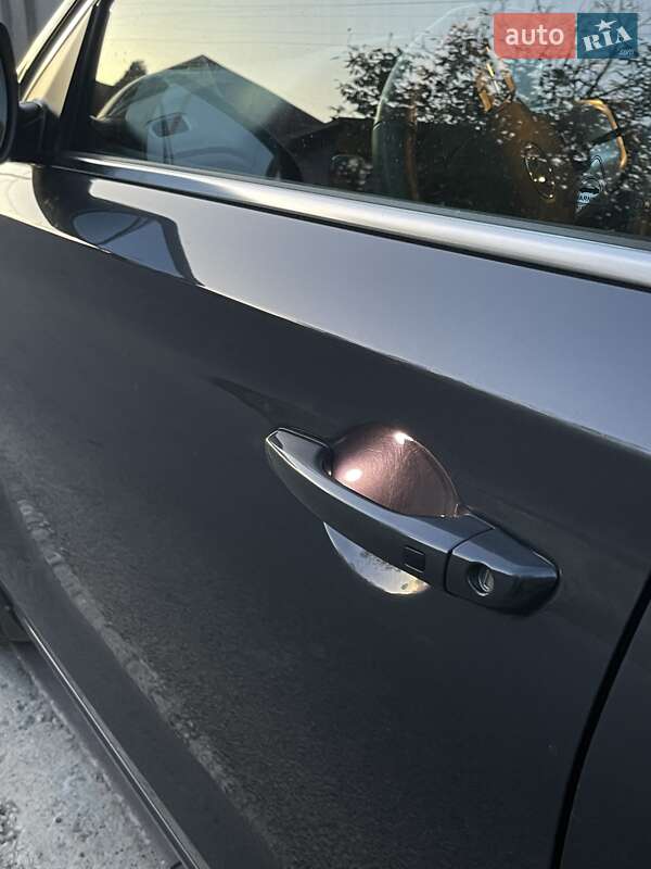 Хетчбек Hyundai i30 2021 в Ужгороді фото 31 Хетчбек Hyundai i30 2021 в Ужгороді