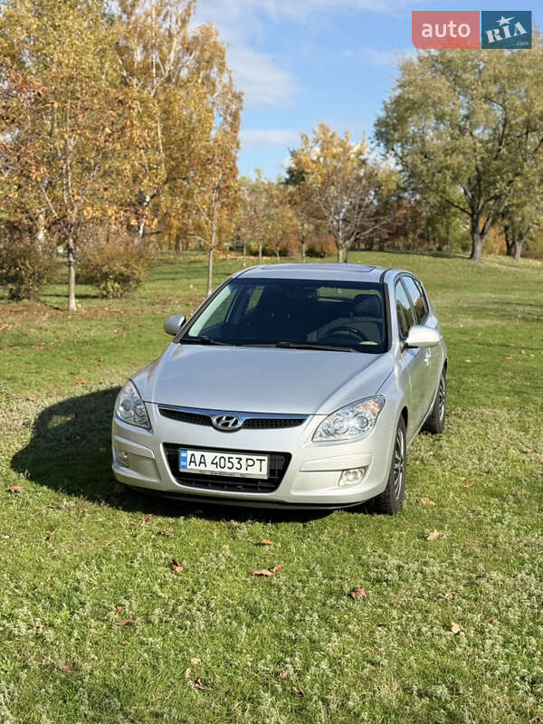 Хетчбек Hyundai i30 2009 в Києві фото 2 Хетчбек Hyundai i30 2009 в Києві