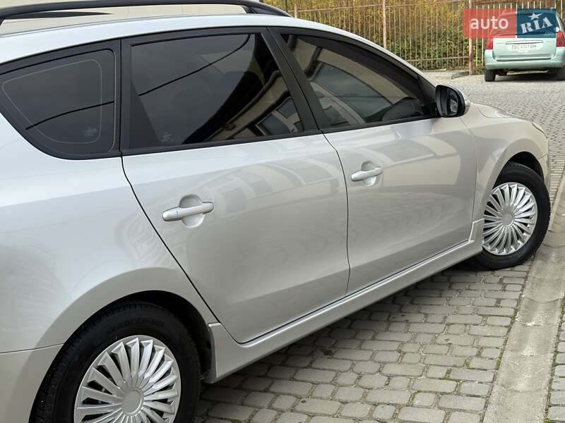Універсал Hyundai i30 2012 в Дрогобичі фото 45 Універсал Hyundai i30 2012 в Дрогобичі