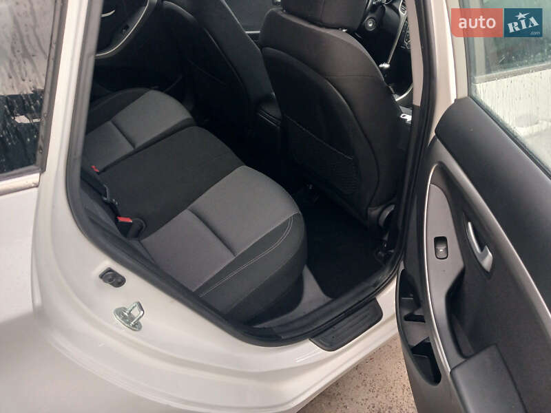 Універсал Hyundai i30 2015 в Луцьку фото 7 Універсал Hyundai i30 2015 в Луцьку