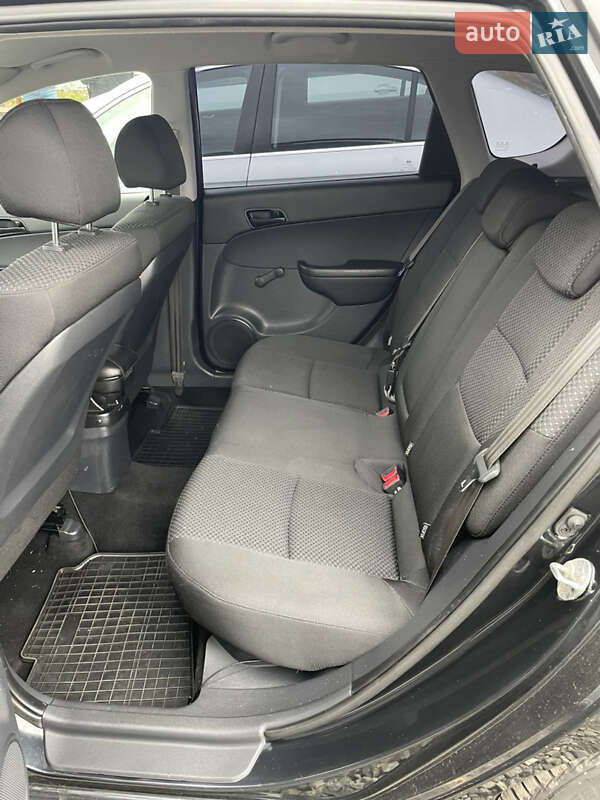 Універсал Hyundai i30 2009 в Луцьку