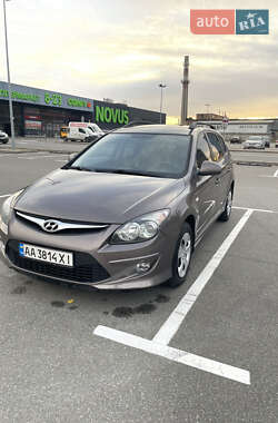 Универсал Hyundai i30 2012 в Киеве
