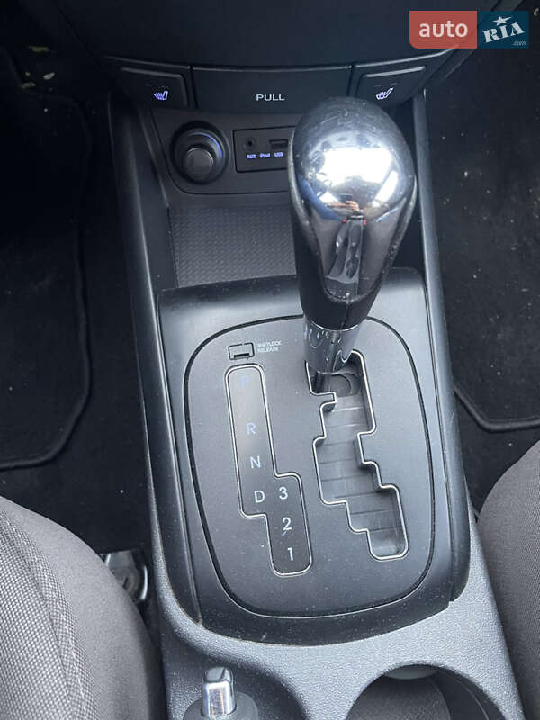 Универсал Hyundai i30 2012 в Киеве фото 7 Универсал Hyundai i30 2012 в Киеве