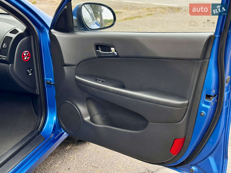 Хэтчбек Hyundai i30 2008 в Виннице