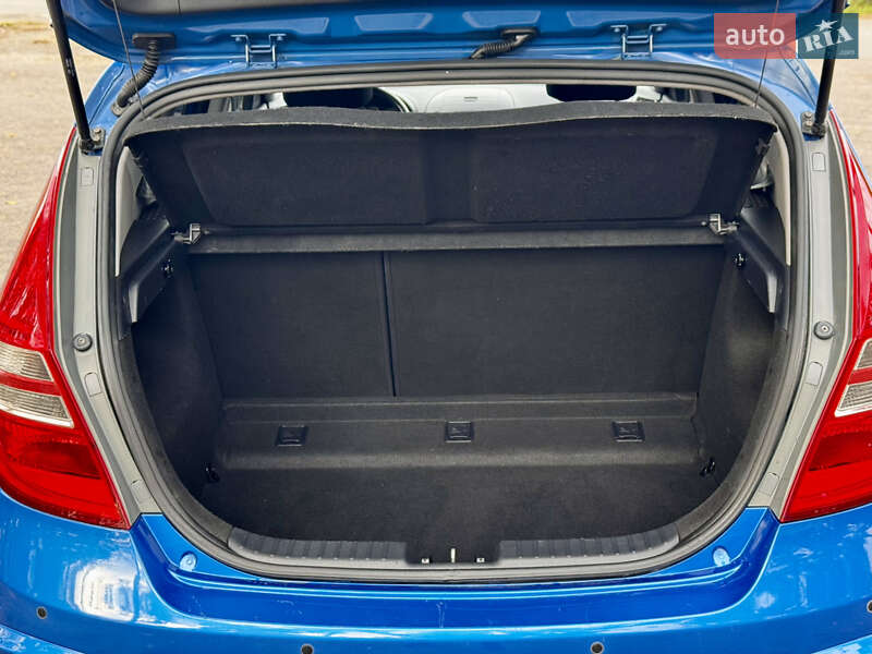 Хэтчбек Hyundai i30 2008 в Виннице