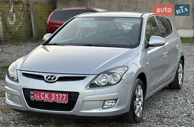 Хэтчбек Hyundai i30 2009 в Виннице