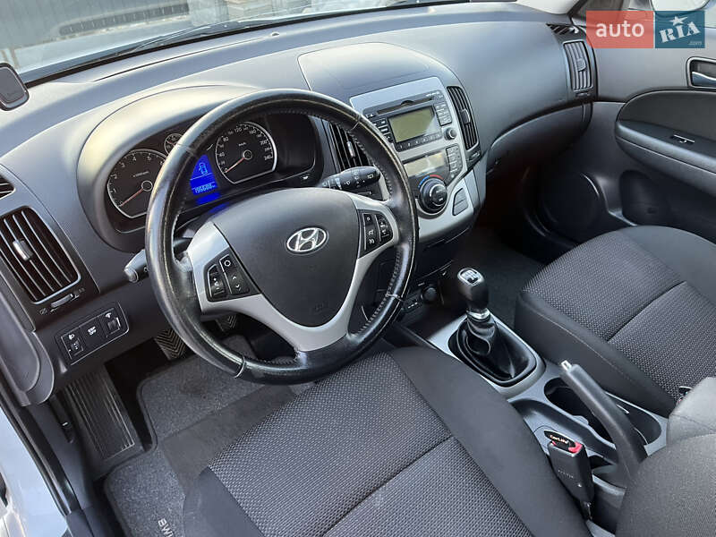 Хэтчбек Hyundai i30 2011 в Львове фото 7 Хэтчбек Hyundai i30 2011 в Львове