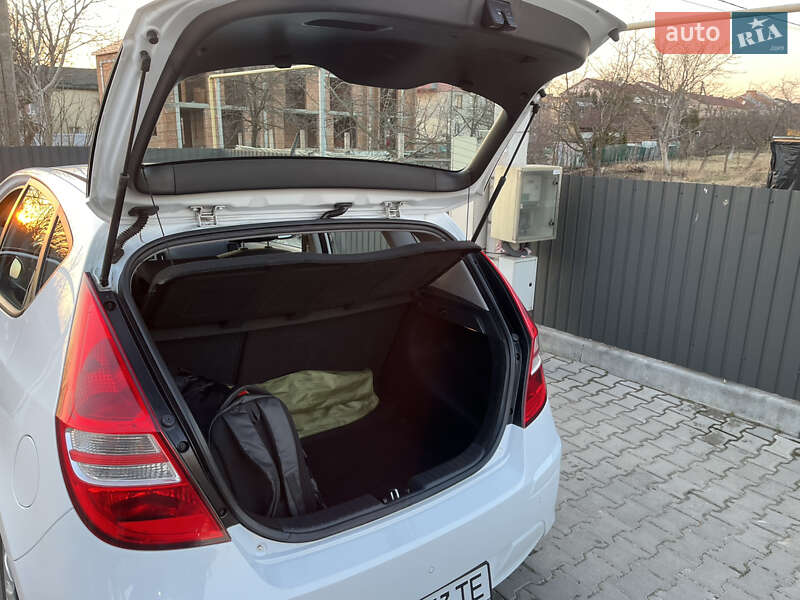 Хэтчбек Hyundai i30 2011 в Львове фото 17 Хэтчбек Hyundai i30 2011 в Львове