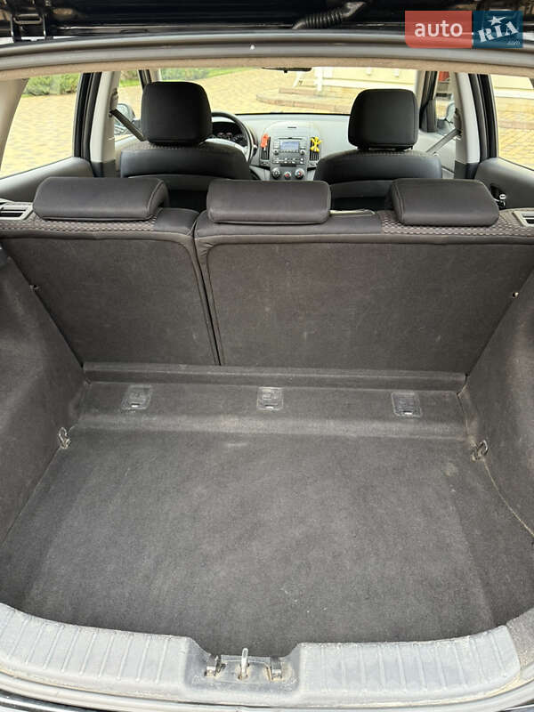 Хэтчбек Hyundai i30 2007 в Могилев-Подольске фото 19 Хэтчбек Hyundai i30 2007 в Могилев-Подольске