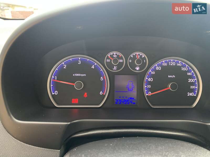 Универсал Hyundai i30 2011 в Бродах