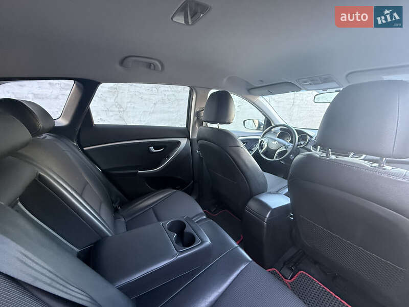 Универсал Hyundai i30 2013 в Ирпене фото 14 Универсал Hyundai i30 2013 в Ирпене