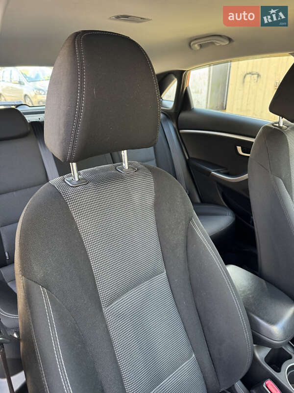 Хетчбек Hyundai i30 2012 в Одесі фото 20 Хетчбек Hyundai i30 2012 в Одесі