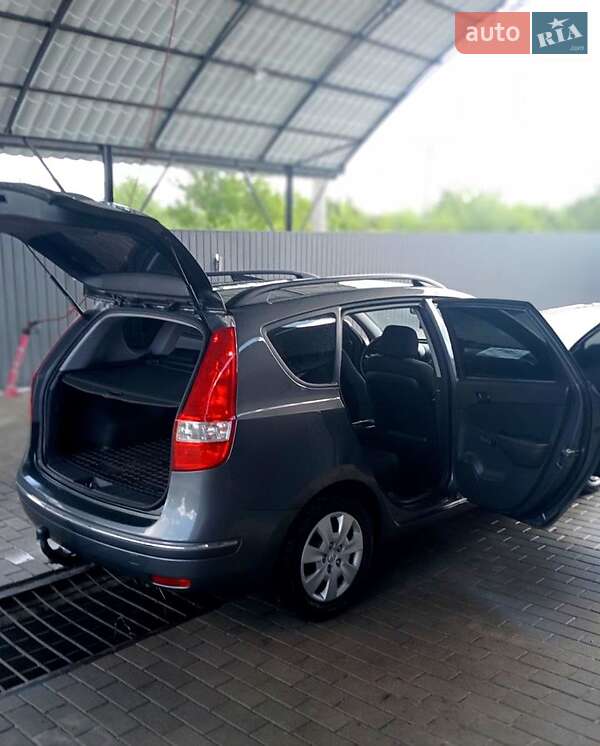 Універсал Hyundai i30 2008 в Шишаках