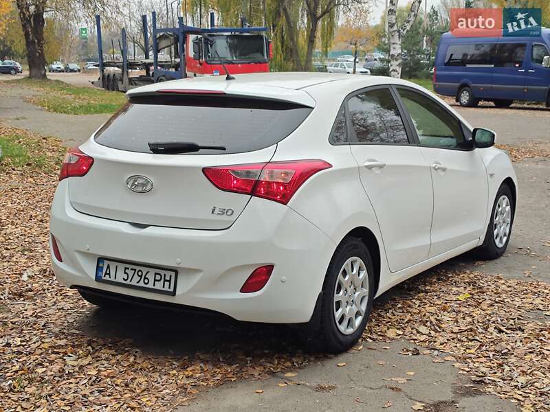 Хэтчбек Hyundai i30 2013 в Киеве