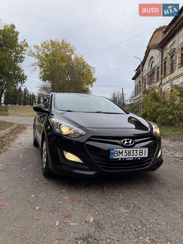 Хэтчбек Hyundai i30 2014 в Сумах