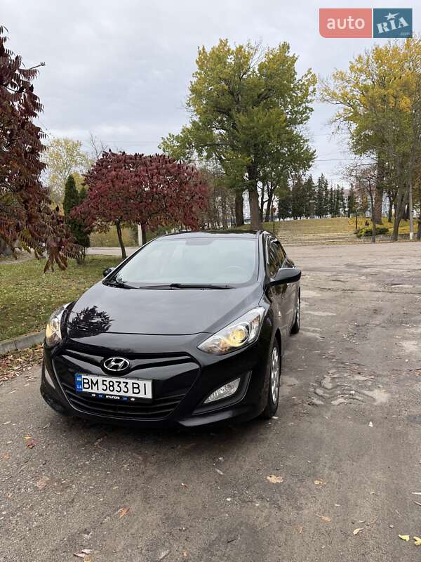 Хэтчбек Hyundai i30 2014 в Сумах