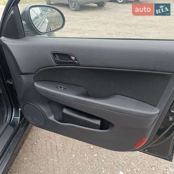 Универсал Hyundai i30 2011 в Броварах