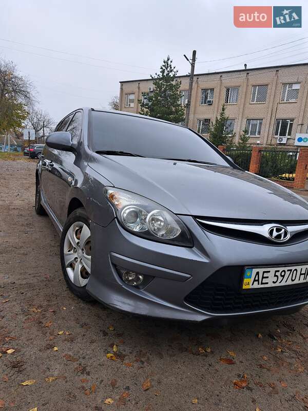 Универсал Hyundai i30 2011 в Новомосковске фото 19 Универсал Hyundai i30 2011 в Новомосковске