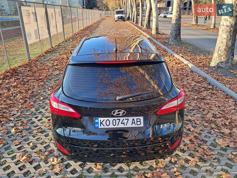 Универсал Hyundai i30 2014 в Мукачево
