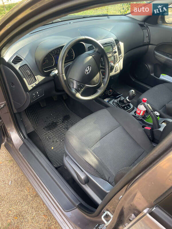 Універсал Hyundai i30 2011 в Запоріжжі