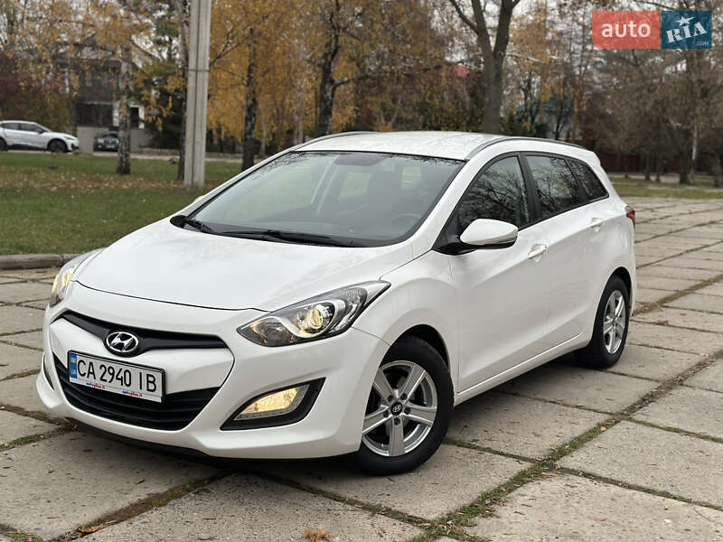 Универсал Hyundai i30 2013 в Харькове