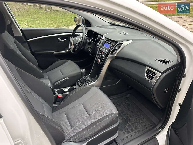 Универсал Hyundai i30 2013 в Харькове
