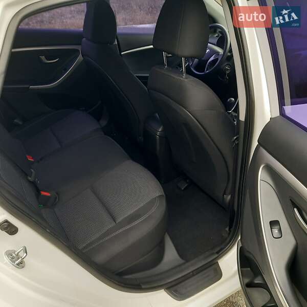 Хэтчбек Hyundai i30 2012 в Киеве фото 5 Хэтчбек Hyundai i30 2012 в Киеве