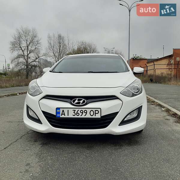 Хэтчбек Hyundai i30 2012 в Киеве фото 12 Хэтчбек Hyundai i30 2012 в Киеве