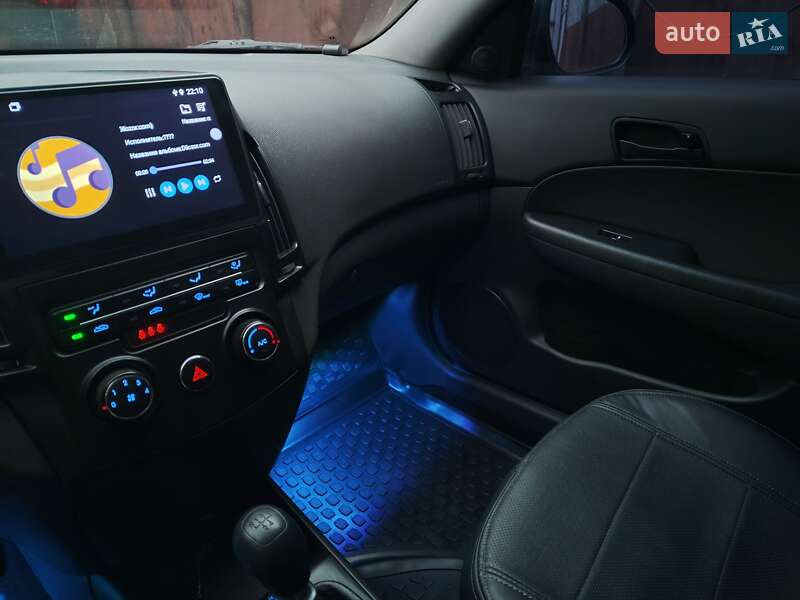 Хэтчбек Hyundai i30 2011 в Харькове