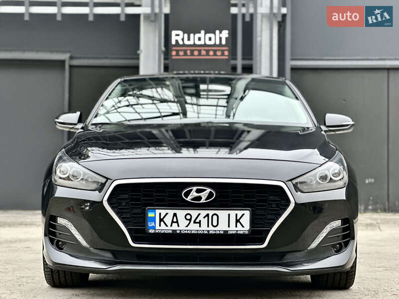 Фастбек Hyundai i30 2019 в Києві фото 13 Фастбек Hyundai i30 2019 в Києві