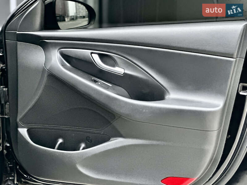 Фастбек Hyundai i30 2019 в Києві фото 41 Фастбек Hyundai i30 2019 в Києві