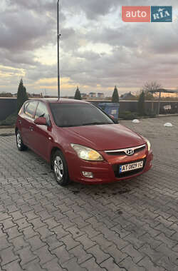Хэтчбек Hyundai i30 2008 в Хусте