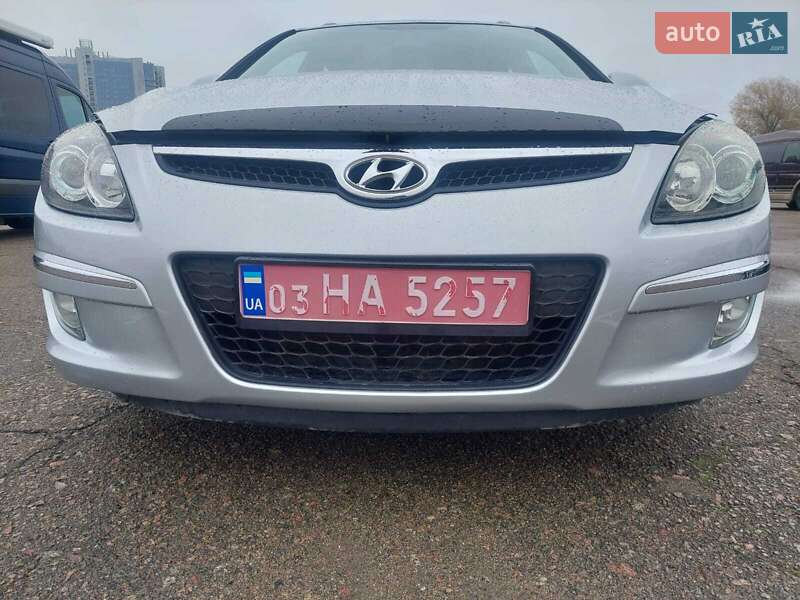 Універсал Hyundai i30 2009 в Чернігові