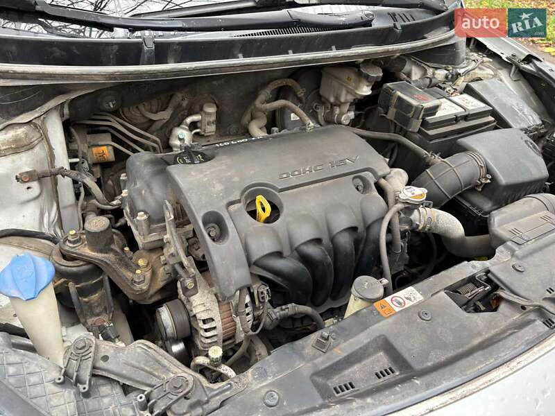 Хэтчбек Hyundai i30 2014 в Киеве