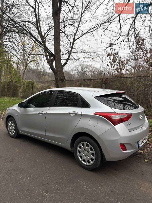 Хэтчбек Hyundai i30 2014 в Киеве