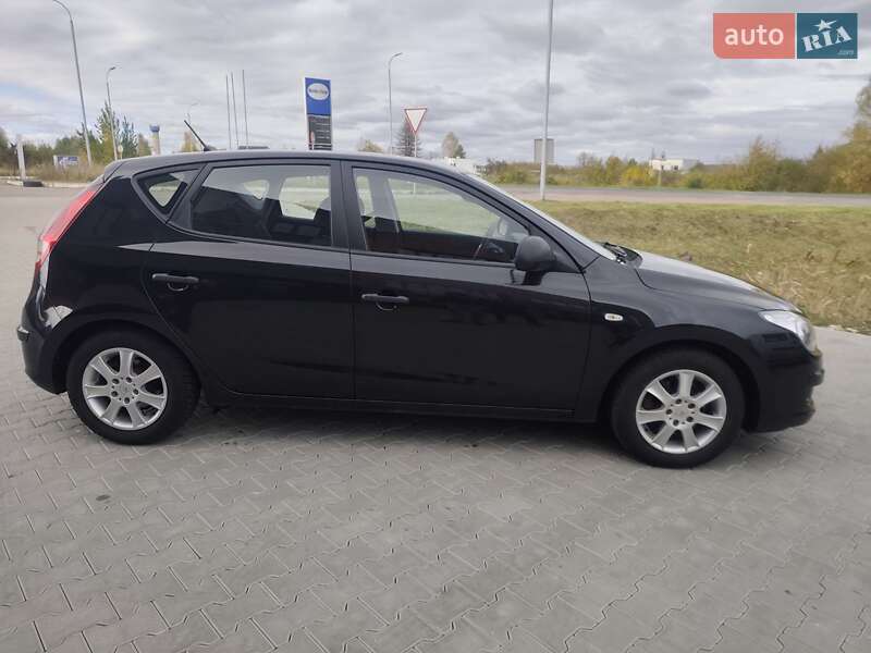 Хетчбек Hyundai i30 2009 в Ковелі
