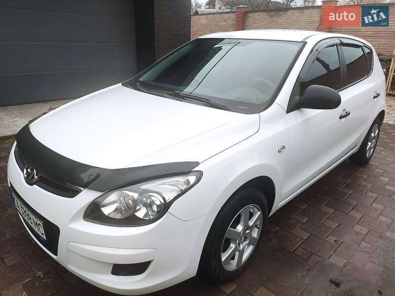 Хэтчбек Hyundai i30 2009 в Василькове фото 16 Хэтчбек Hyundai i30 2009 в Василькове