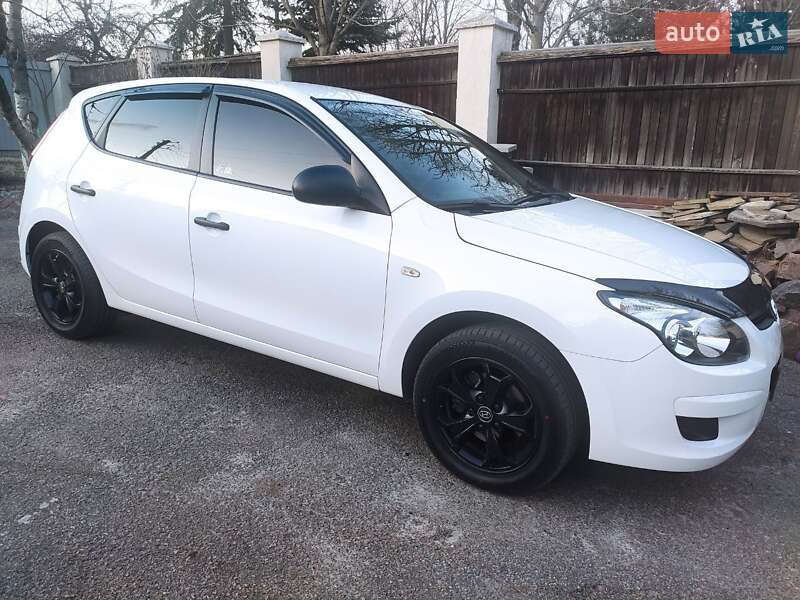 Хэтчбек Hyundai i30 2009 в Василькове фото 27 Хэтчбек Hyundai i30 2009 в Василькове
