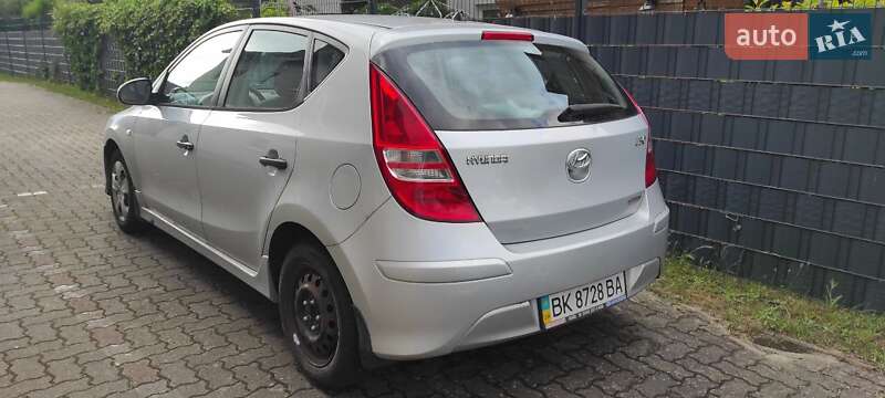 Хетчбек Hyundai i30 2011 в Костопілі фото 8 Хетчбек Hyundai i30 2011 в Костопілі